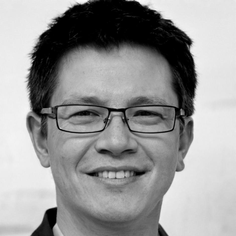 Portrait de Julien Moreau, analyste financier